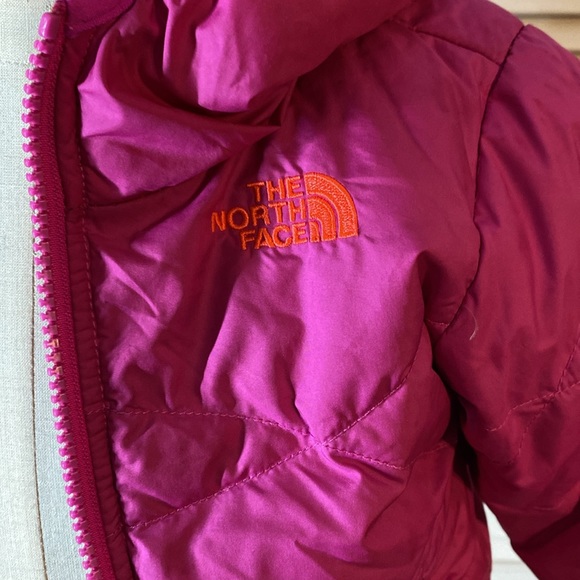 North face reversible girls toddler jacket size 2T. - Picture 5 of 5